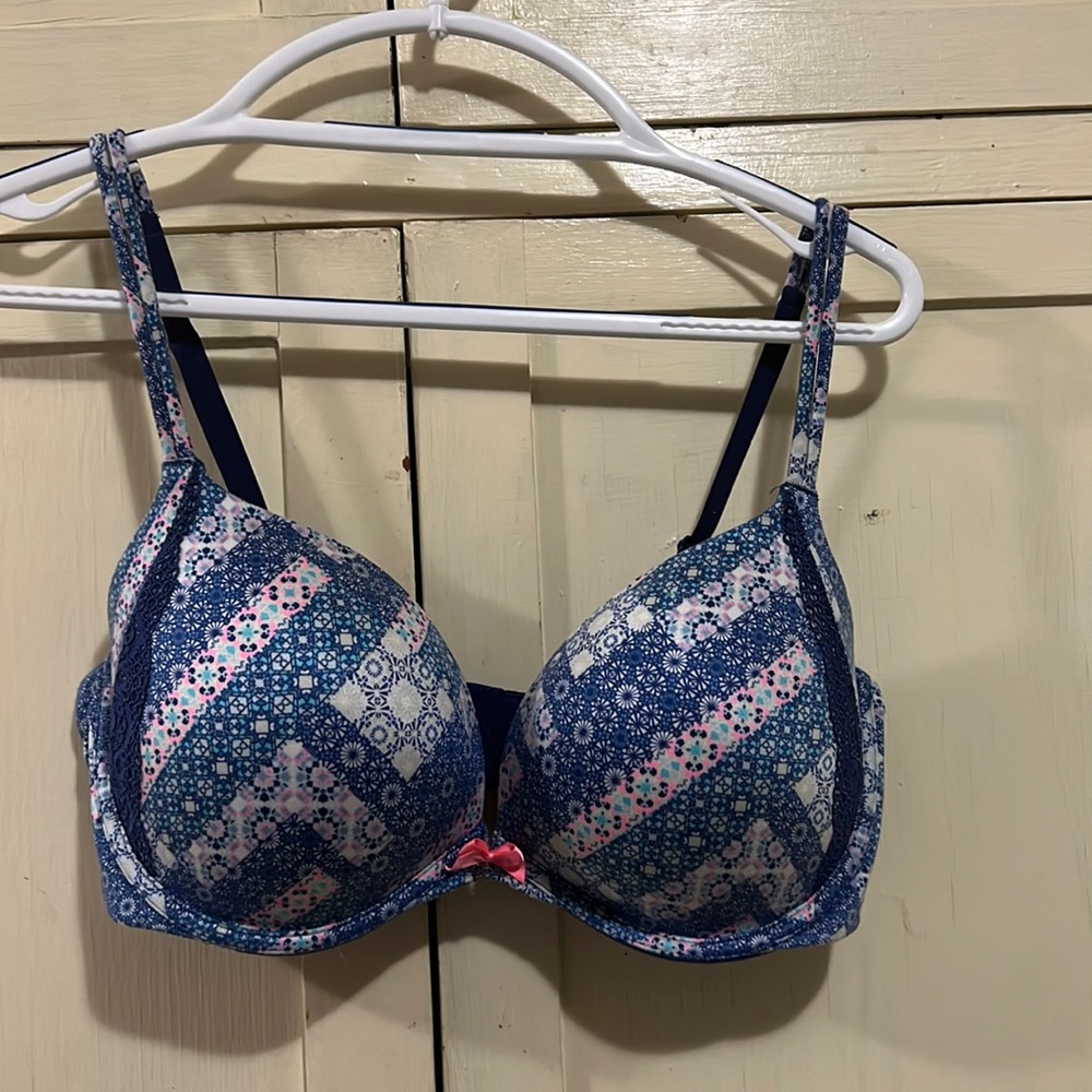 VS Body by Victoria Push up bra